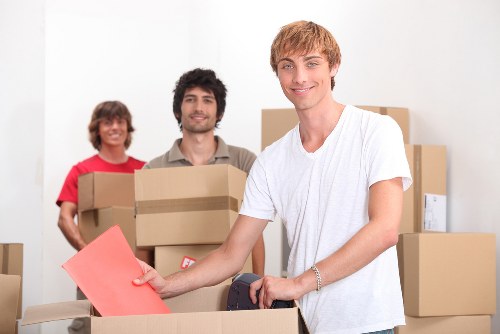Urgent same day moving service in Harringay street scene